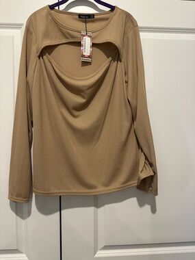 Boohoo Stone Ribbed Long Sleeve Top with Front Cutout